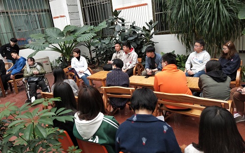 图为沙龙活动现场